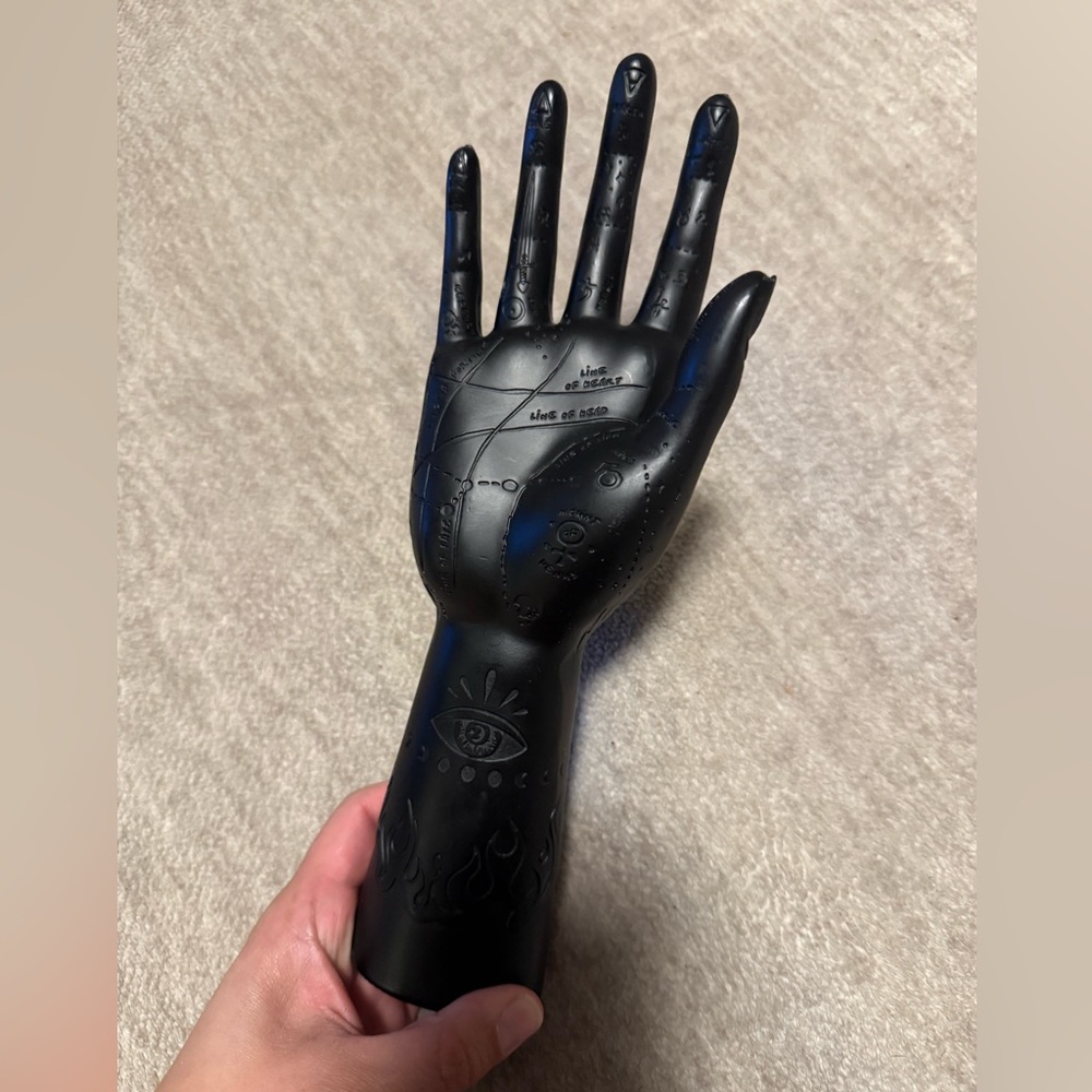 TEMP UNAVAILABLE Killstar Fortuna Ring Holder
